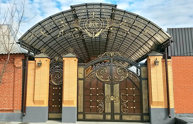 Купить или заказать ворота для дома с навесом - стильные и надежные решения для вашего участка в ельце от 42903 руб | ВоротМастер-Елц